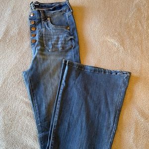 Juniors Fashion Nova Flare Jeans Size 9 NWOT